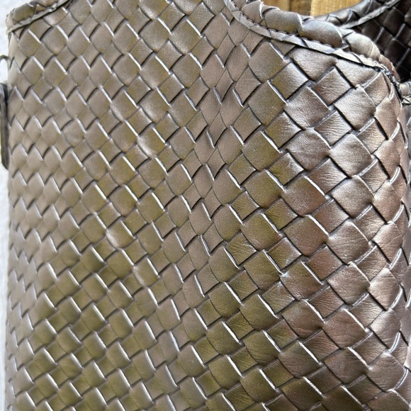 HusHush tote bag bronze weave 12” by 17” - Picture 2 of 4